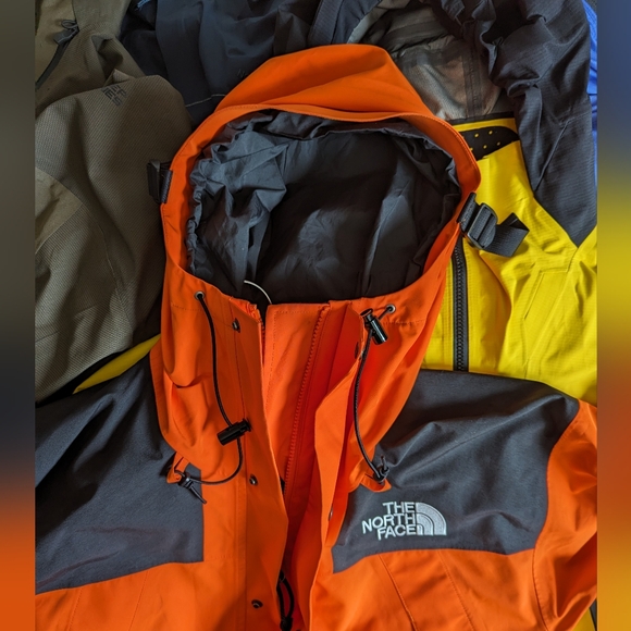 The North Face Mountain Jacket 1990 Persian orange ππ§‘ π - Picture 8 of 10